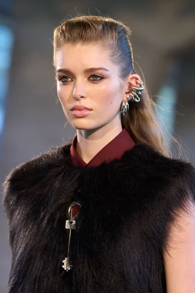 Look 76